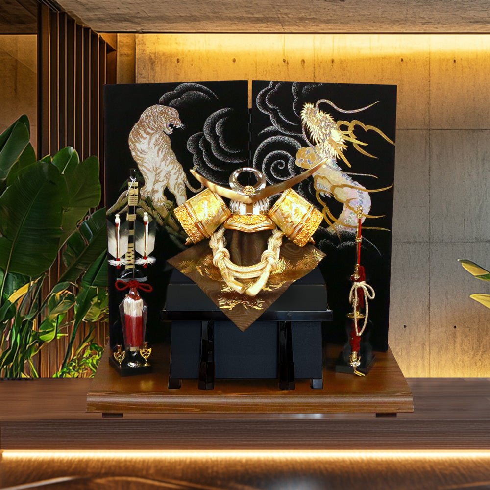 【GINGER掲載商品】 武将 横幅60cm｜立体12号 上杉謙信 コンパクト 五月人形 白金｜ 子どもの日