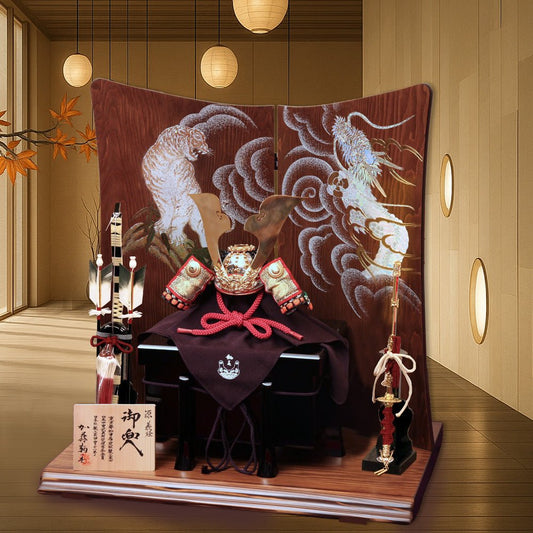 横幅60cm｜加藤鞆美作｜1/3源義経兜(緑)｜平飾り 五月人形｜コンパクト おしゃれ 兜鎧飾り 端午の節句飾り こどもの日 5月人形 かぶと - ひなせい 五月人形