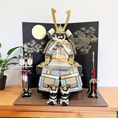 横幅60cm｜選べる屏風｜7号鎧｜くすみ青｜透明感ある色合わせ｜大鎧 五月人形｜コンパクト おしゃれ 兜鎧飾り 端午の節句飾り 幻想的な美しさ 人気 - ひなせい 五月人形