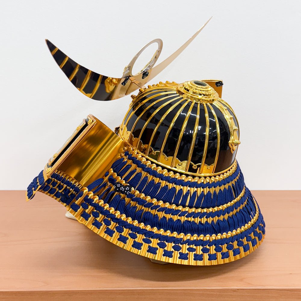 横幅65cm｜着用兜 収納タイプ 会津塗 五月人形 ｜モダン｜コンパクト おしゃれ 兜鎧飾り 端午の節句飾り こどもの日 5月人形 かぶと - 五月人形 ひなせい