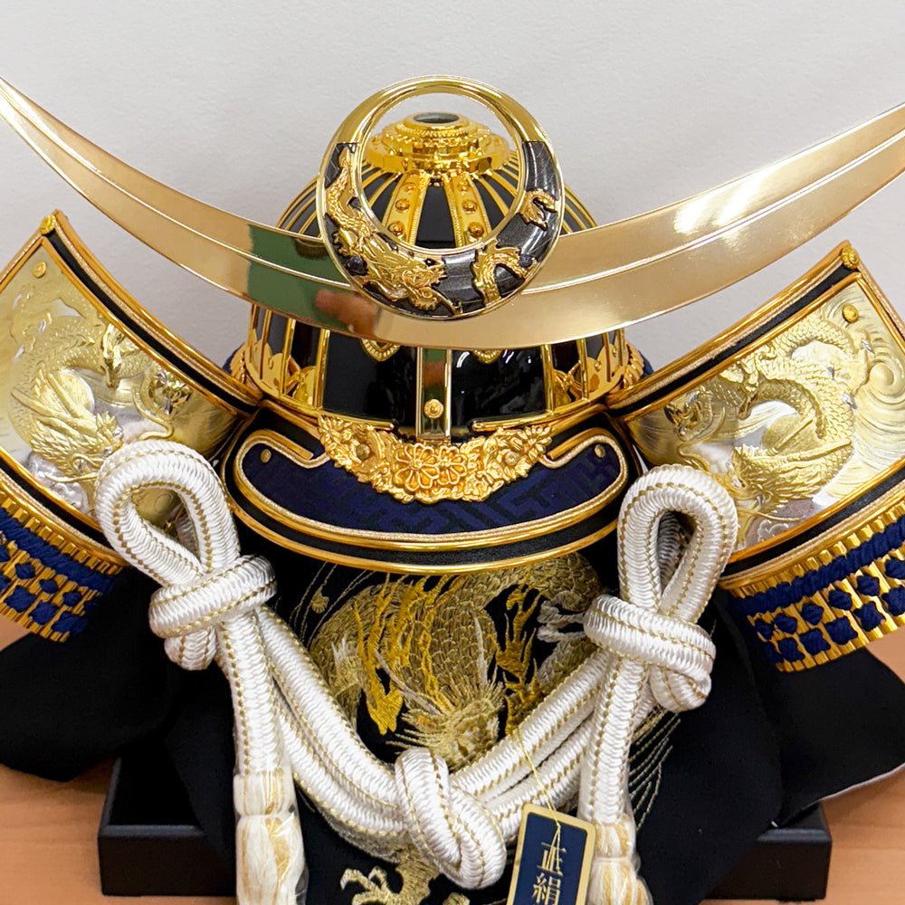 横幅65cm｜着用兜 収納タイプ 会津塗 五月人形 ｜モダン｜コンパクト おしゃれ 兜鎧飾り 端午の節句飾り こどもの日 5月人形 かぶと - 五月人形 ひなせい