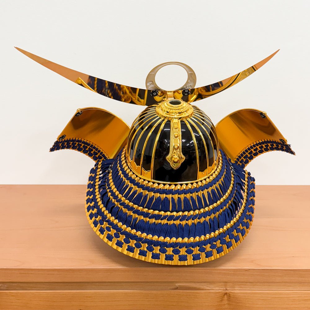 横幅65cm｜着用兜 収納タイプ 会津塗 五月人形 ｜モダン｜コンパクト おしゃれ 兜鎧飾り 端午の節句飾り こどもの日 5月人形 かぶと - 五月人形 ひなせい