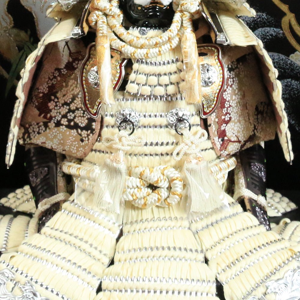横幅75cm｜翠鳳作 10号鎧 徳川家康｜おしゃれな白い五月人形｜インテリア的に飾る｜兜鎧飾り 端午の節句飾り こどもの日 5月人形 人気 石破首相 トランプ大統領へ - ひなせい 五月人形