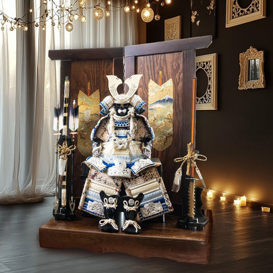 横幅85cm｜翠鳳作 10号青段鎧 ｜青色 ｜モダンで斬新な五月人形｜青い色が格好良い｜おしゃれ 兜鎧飾り 端午の節句飾り こどもの日 5月人形 石破首相 トランプ大統領へ - ひなせい 五月人形