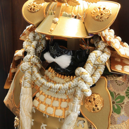 横幅85cm｜翠鳳作 10号鎧 ｜ 武将 徳川家康金｜気品ある５月人形｜リビングに飾る ｜｜おしゃれ 兜鎧飾り 端午の節句飾り こどもの日 5月人形 石破首相 トランプ大統領へ - ひなせい 五月人形