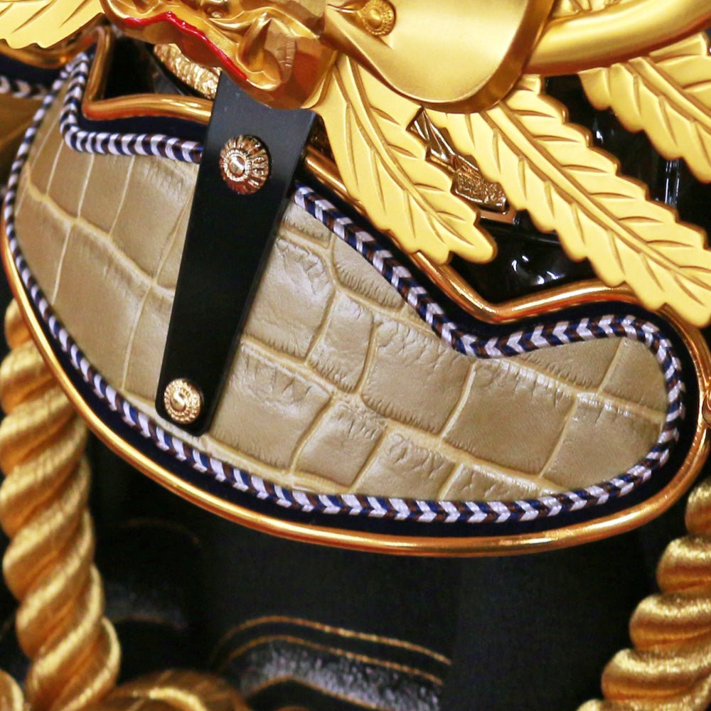 横幅85cm｜翠鳳作 着用兜 武将 徳川家康 金｜5月人形｜かぶれる特大五月人形｜おしゃれ 兜鎧飾り 端午の節句飾り こどもの日 5月人形 石破首相 トランプ大統領へ - ひなせい 五月人形