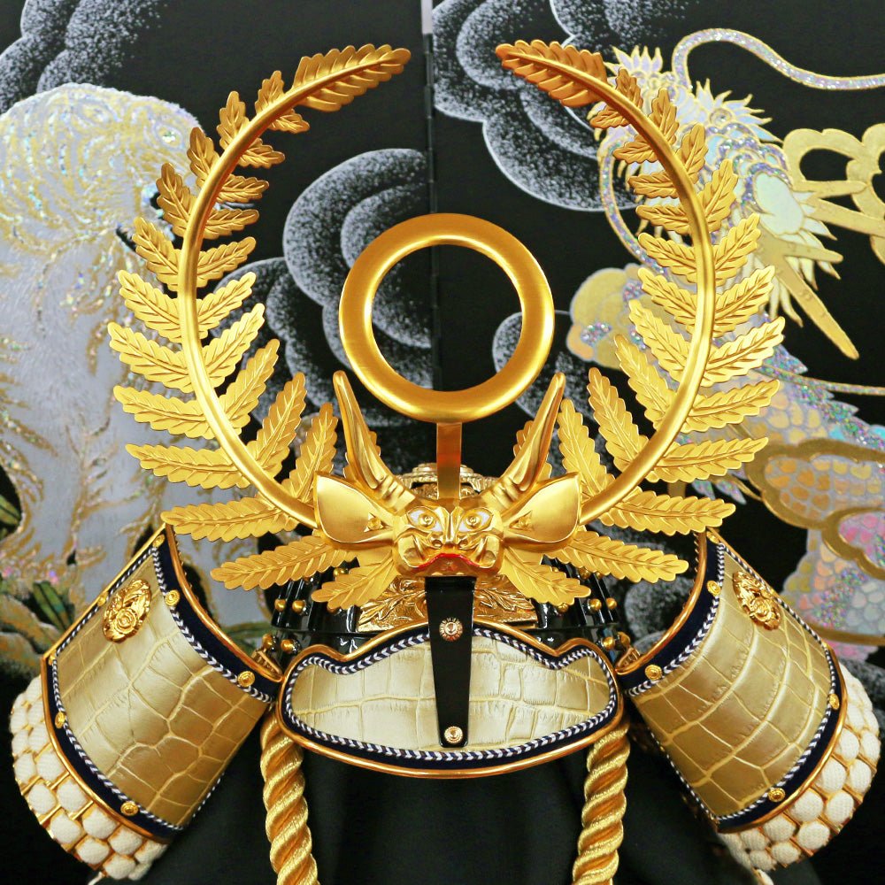 横幅85cm｜翠鳳作 着用兜 武将 徳川家康 金｜5月人形｜かぶれる特大五月人形｜おしゃれ 兜鎧飾り 端午の節句飾り こどもの日 5月人形 石破首相 トランプ大統領へ - ひなせい 五月人形
