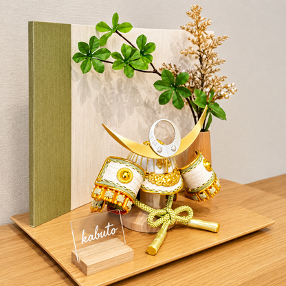 ４号｜くすみ色緑 収納上杉謙信｜横幅37cm 五月人形｜雄々しい 勇気のある大胆不敵｜コンパクト おしゃれ 兜鎧飾り 端午の節句飾り こどもの日 5月人形 人気 - ひなせい 五月人形