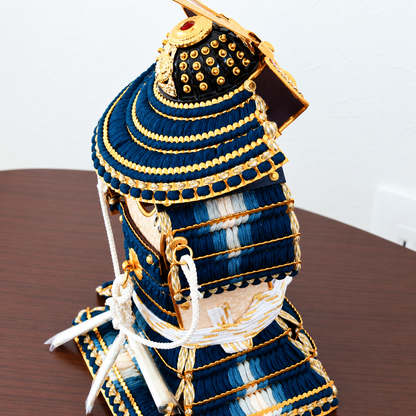 横幅38cm｜朔太郎作 奉納鎧｜稀少！｜五月人形の鎧飾りでコンパクト｜収納飾り｜コンパクト おしゃれ 兜鎧飾り 端午の節句飾り こどもの日 5月人形 人気 - SAKURA ARCH 五月人形