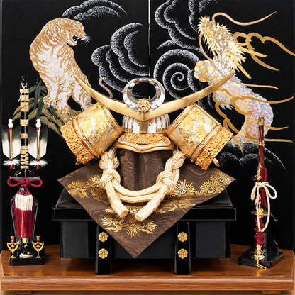 横幅60cm｜立体12号 武将 上杉謙信 白金｜ 五月人形  コンパクト飾り｜おしゃれ 兜鎧飾り 端午の節句飾り こどもの日 5月人形 人気