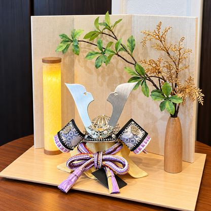 横幅35cm｜名工 小島辰広作 白1/5・長鍬薄紫 パープル｜息子さんに用意したい五月人形｜コンパクト おしゃれ 兜鎧飾り 端午の節句飾り こどもの日 5 かぶと - SAKURA ARCH五月人形